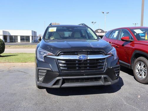 Crystal Black Silica 2023 Subaru Ascent Limited 7-Passenger