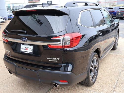 Crystal Black Silica 2023 Subaru Ascent Limited 7-Passenger