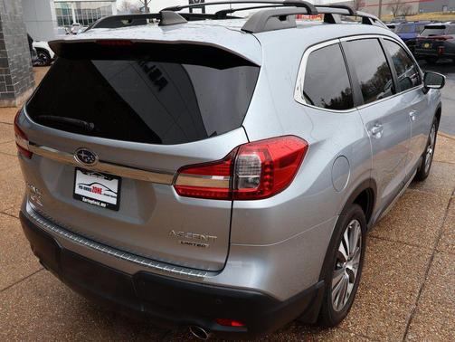 Ice Silver 2022 Subaru Ascent Limited 7-Passenger