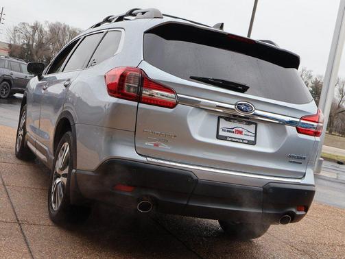 Ice Silver 2022 Subaru Ascent Limited 7-Passenger