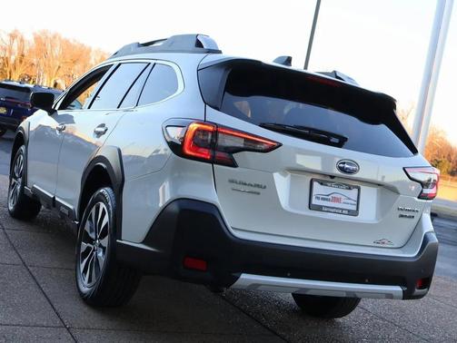 2023 Subaru Outback Touring