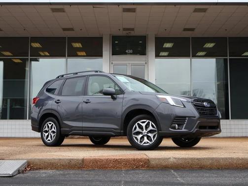 2023 Subaru Forester Premium