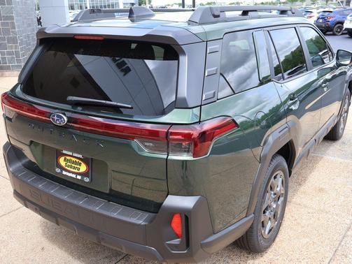 Deep Emerald Green Pearl 2026 Subaru Outback Premium