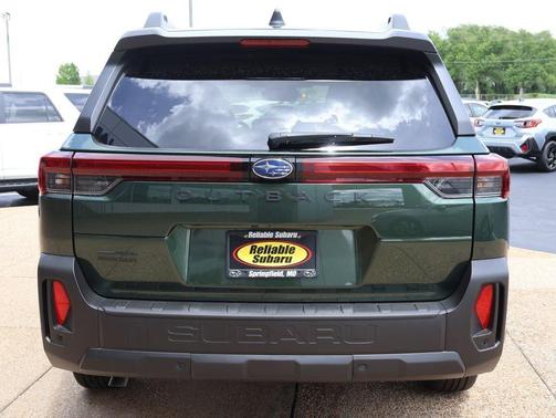 Deep Emerald Green Pearl 2026 Subaru Outback Premium