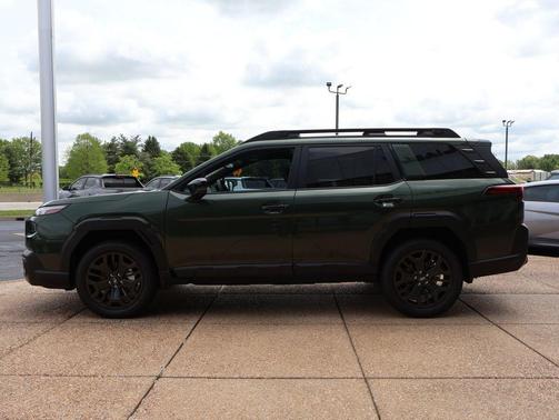 Deep Emerald Green Pearl 2026 Subaru Outback Limited XT