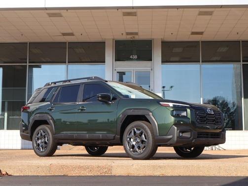 Deep Emerald Green Pearl 2026 Subaru Outback Premium