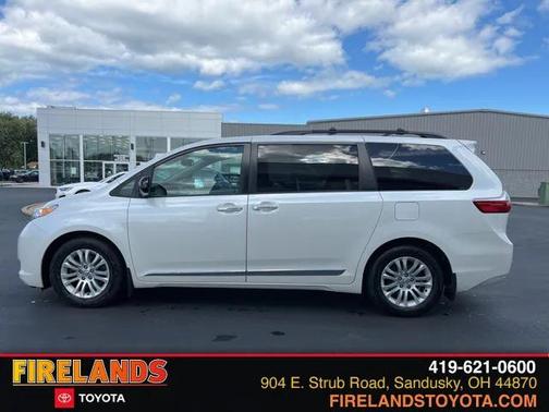 2016 Toyota Sienna XLE