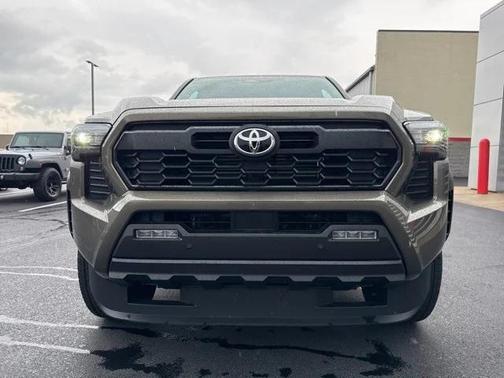2024 Toyota Tacoma TRD Off Road