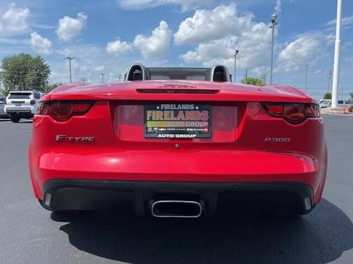 2019 Jaguar F-TYPE P300