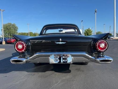 1957 Ford Thunderbird Base