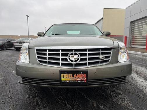 2011 Cadillac DTS Luxury Collection