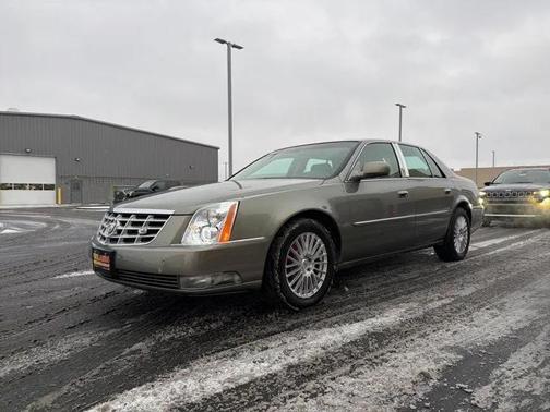 2011 Cadillac DTS Luxury Collection