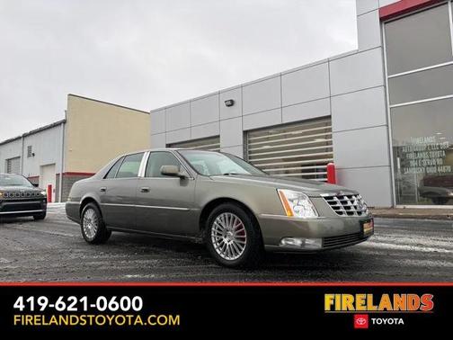 2011 Cadillac DTS Luxury Collection