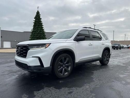 2023 Honda Pilot AWD Sport