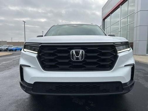 2023 Honda Pilot AWD Sport