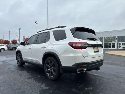 2023 Honda Pilot AWD Sport