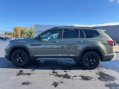 2025 Volkswagen Atlas 2.0T Peak Edition