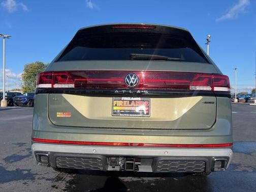 2025 Volkswagen Atlas 2.0T Peak Edition