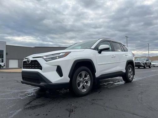 2022 Toyota RAV4 XLE