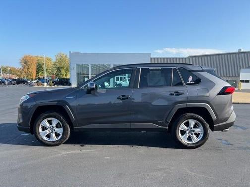 2021 Toyota RAV4 Hybrid XLE