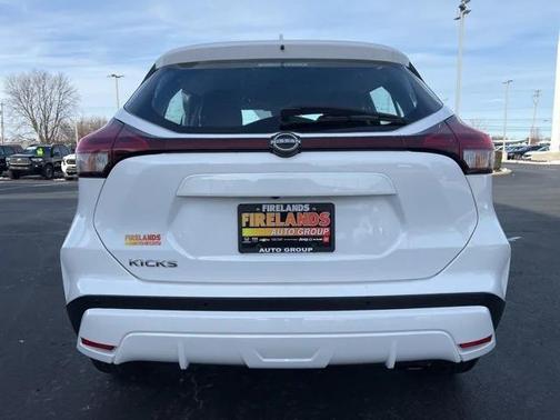 2024 Nissan Kicks S