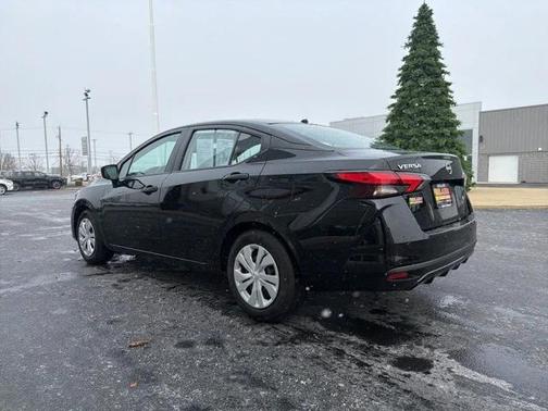 2024 Nissan Versa 1.6 S