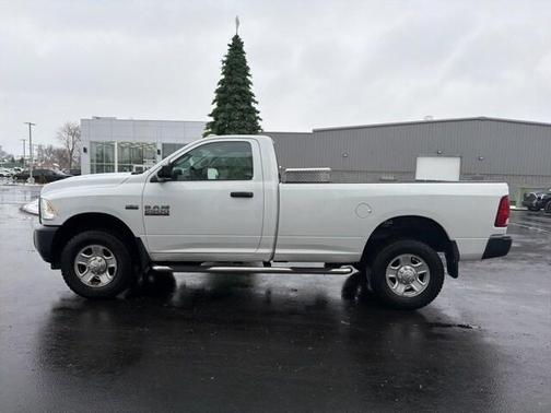 2018 RAM 2500 Tradesman Regular Cab 4x4 8' Box