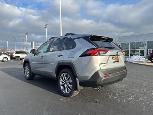 2025 Toyota RAV4 XLE Premium