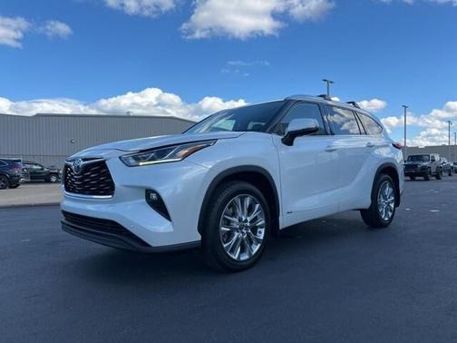 2022 Toyota Highlander Hybrid Limited