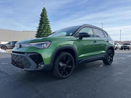 2025 Volkswagen Taos 1.5T SE Black