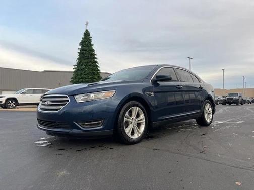 2016 Ford Taurus SEL
