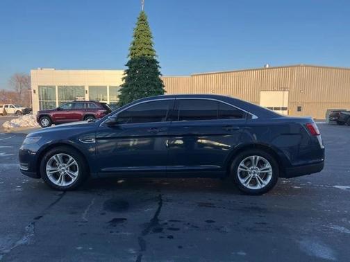 2016 Ford Taurus SEL