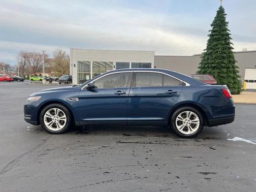 2016 Ford Taurus SEL