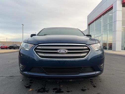 2016 Ford Taurus SEL