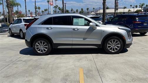 Photo 2 of 27 of 2020 Cadillac XT4 Premium Luxury