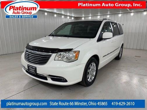 2013 Chrysler Town & Country Touring