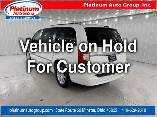 2013 Chrysler Town & Country Touring