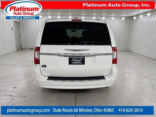 2013 Chrysler Town & Country Touring