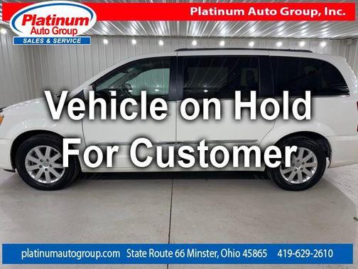 2013 Chrysler Town & Country Touring