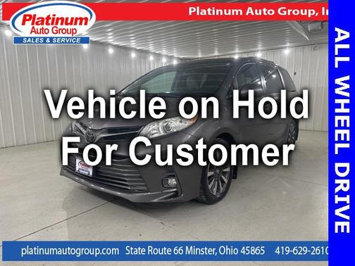 2020 Toyota Sienna XLE