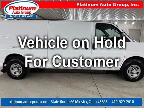 Summit White 2017 Chevrolet Express 3500 Work Van