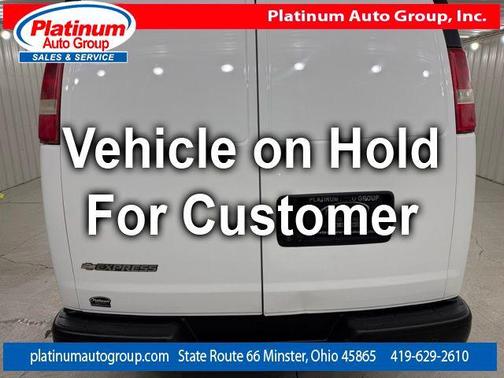 Summit White 2017 Chevrolet Express 3500 Work Van