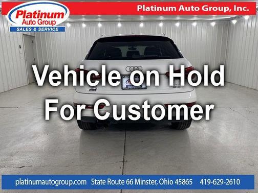 Cortina White 2017 Audi Q3 2.0T Premium