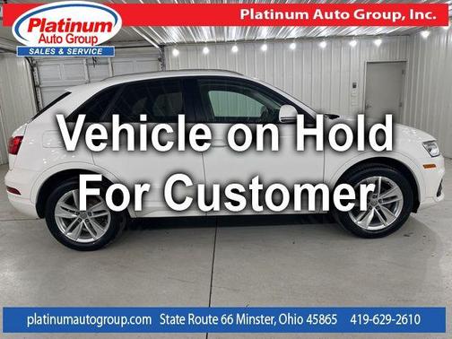 Cortina White 2017 Audi Q3 2.0T Premium