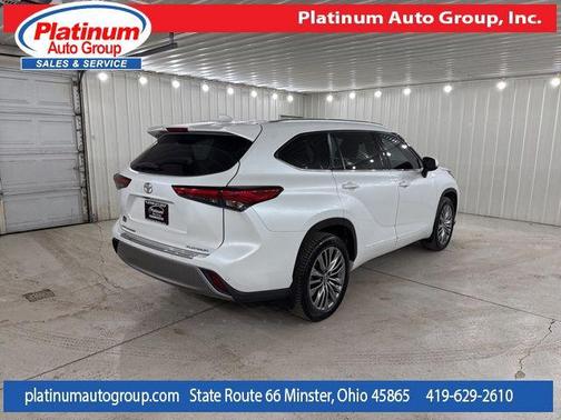 2022 Toyota Highlander Platinum
