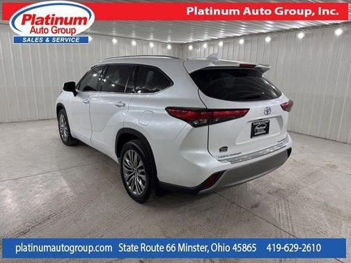 2022 Toyota Highlander Platinum