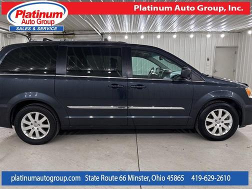 2013 Chrysler Town & Country Touring