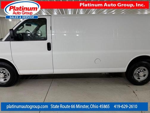 Summit White 2016 Chevrolet Express 3500 Work Van