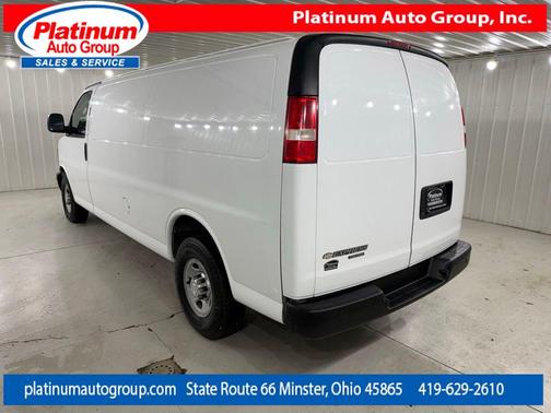 Summit White 2016 Chevrolet Express 3500 Work Van