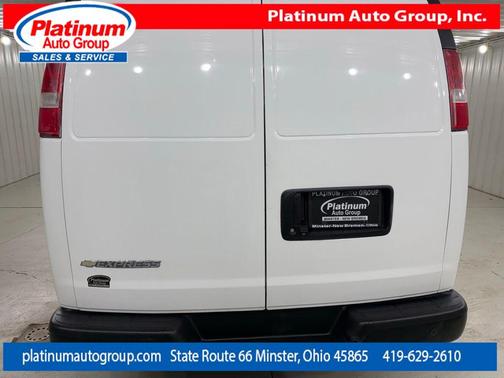 Summit White 2017 Chevrolet Express 3500 Work Van